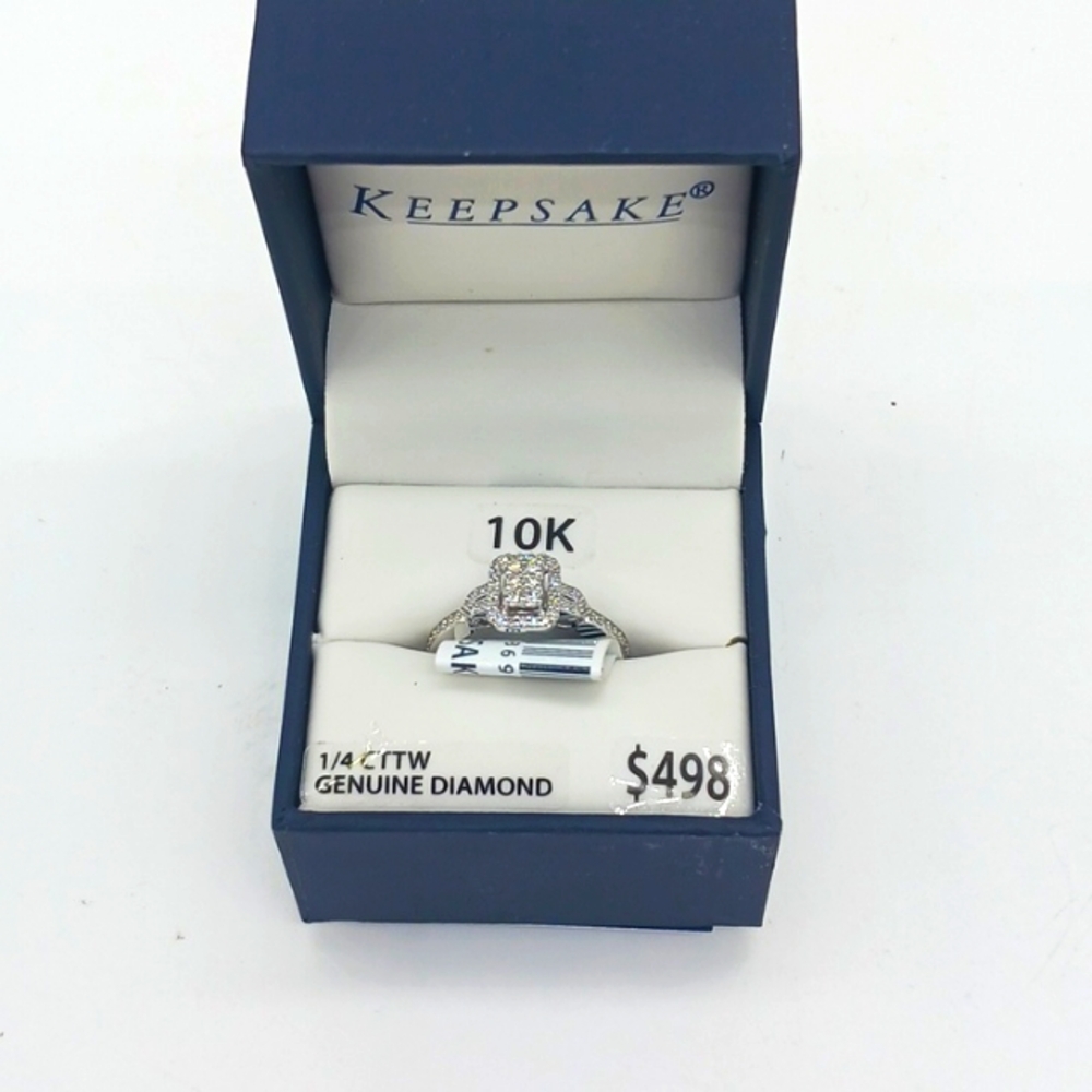Keepsake 10K white gold 1/4 CTTW diamond ring sz 7